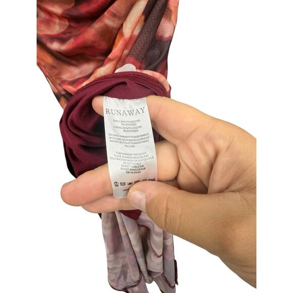 Runaway The Label - Sacha Midi Dress in Wine Floral Bodycon Ruched Womens L New - Picture 7 of 10